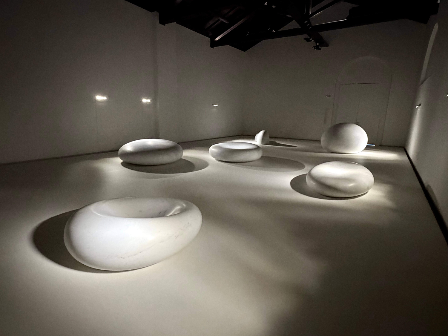 ヴェネツィア「Isole del Silenzio - 静寂の島」展